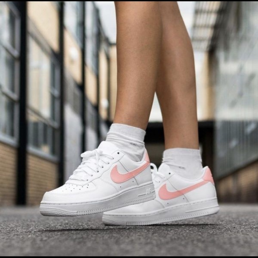 Nike Air Force 1 White/Pink Women’s Size 8